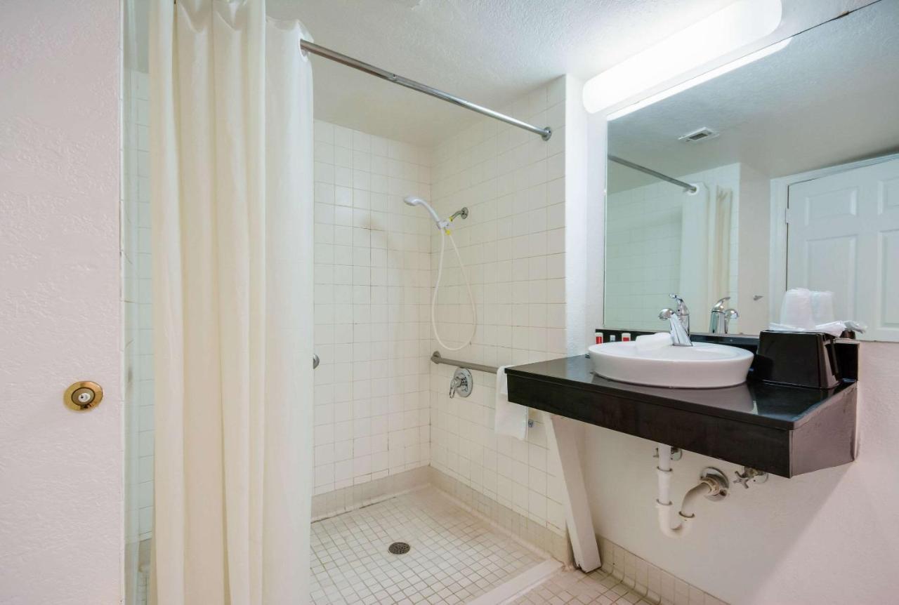 Econo Lodge Del City Dış mekan fotoğraf
