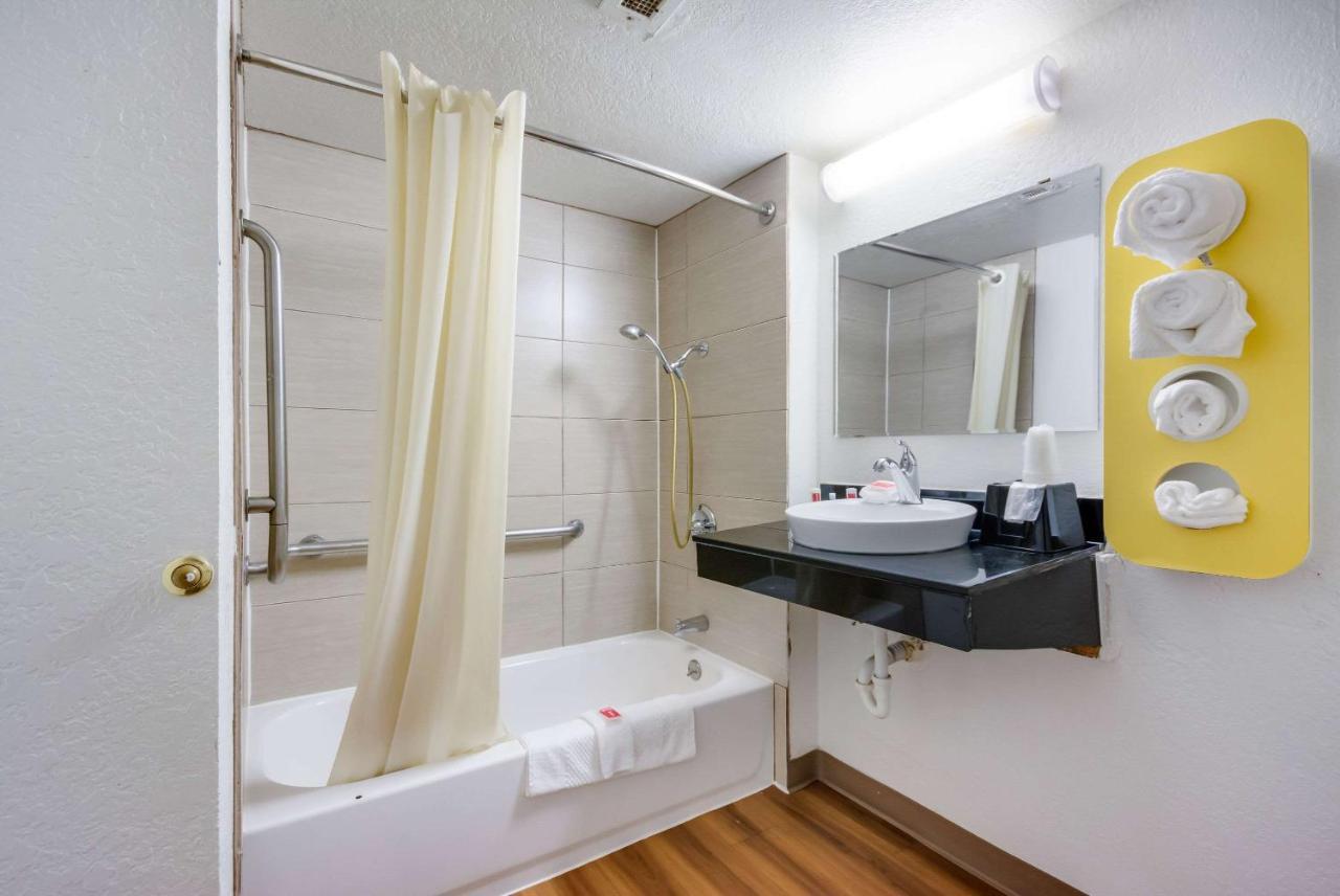 Econo Lodge Del City Dış mekan fotoğraf