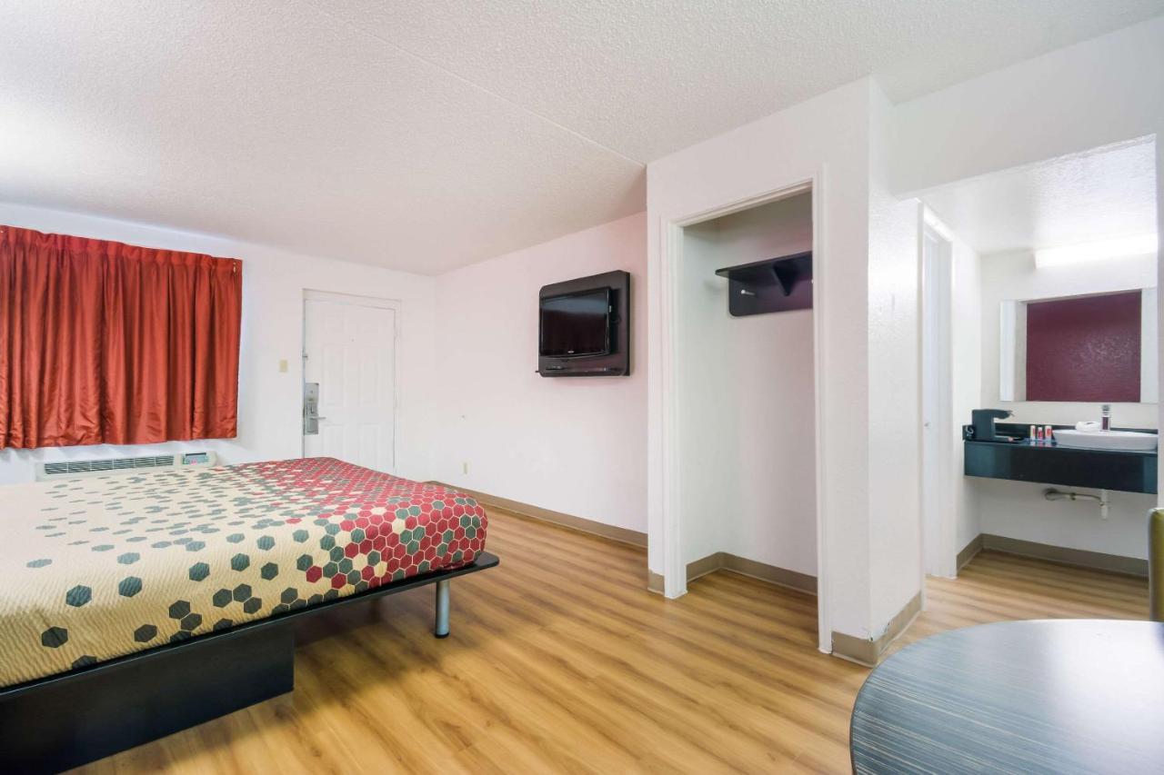Econo Lodge Del City Dış mekan fotoğraf