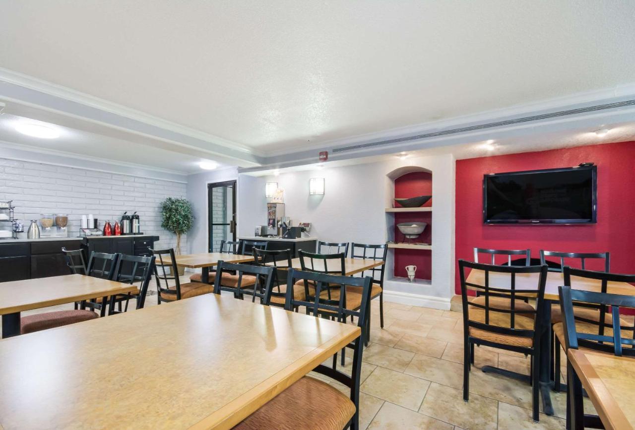 Econo Lodge Del City Dış mekan fotoğraf