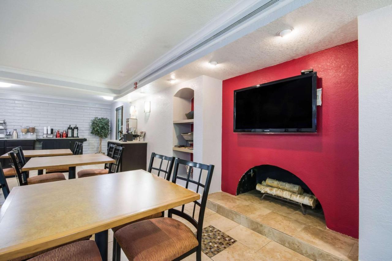 Econo Lodge Del City Dış mekan fotoğraf