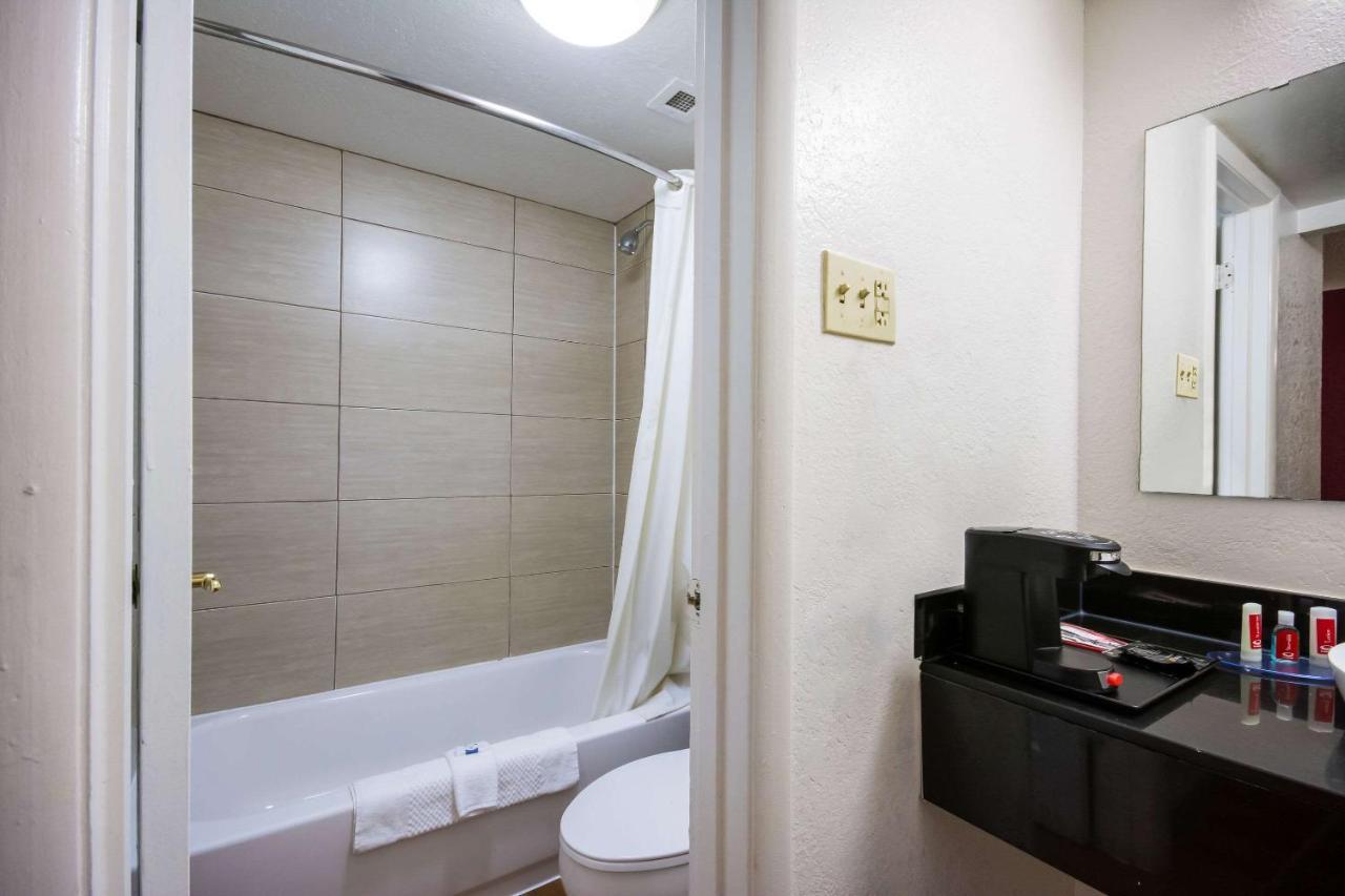 Econo Lodge Del City Dış mekan fotoğraf