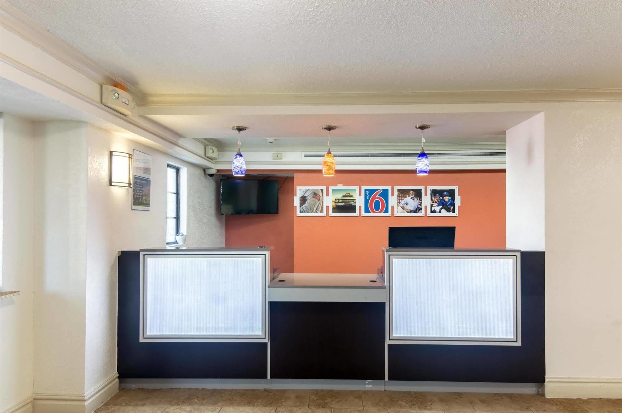 Econo Lodge Del City Dış mekan fotoğraf