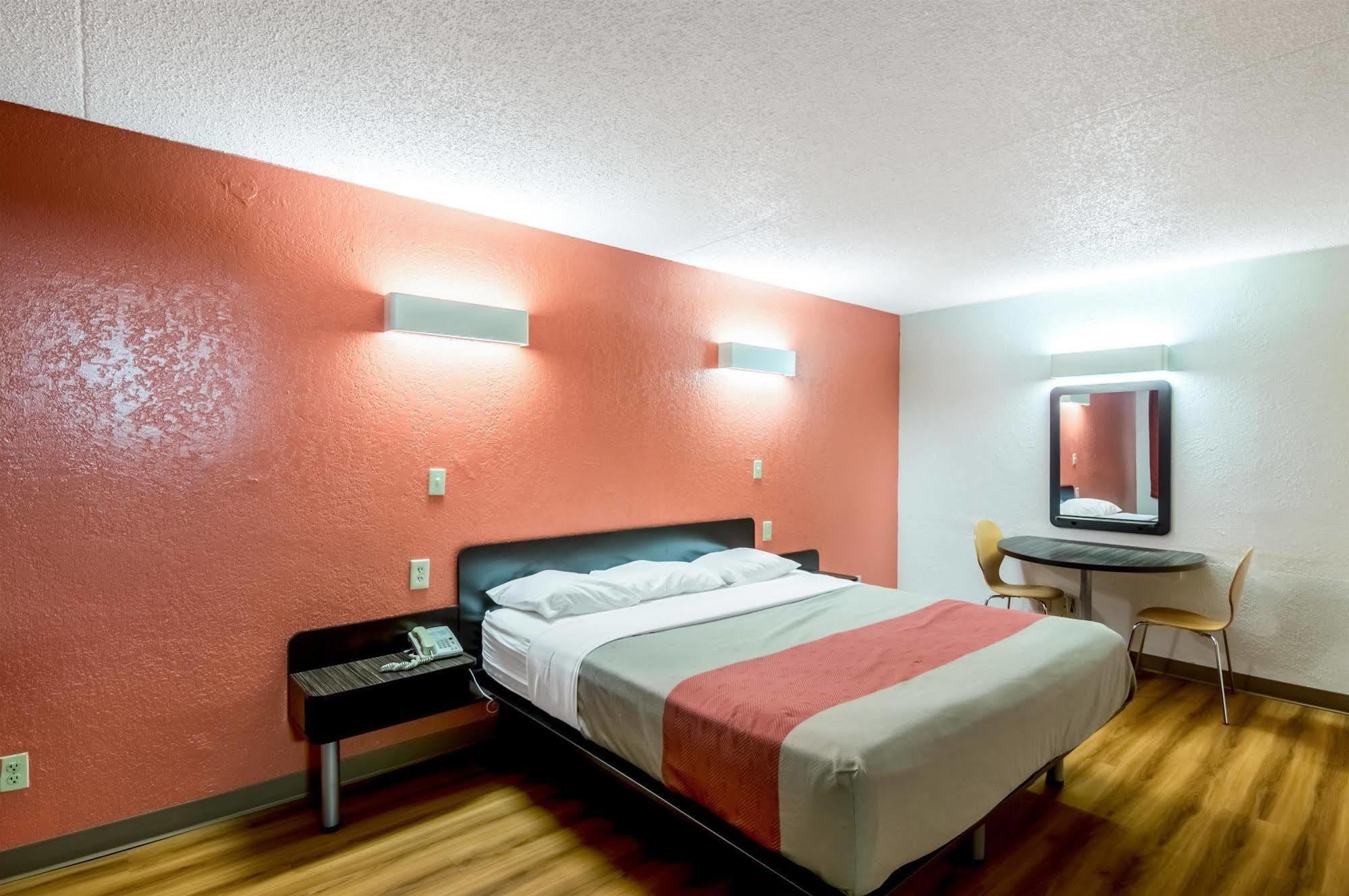 Econo Lodge Del City Dış mekan fotoğraf
