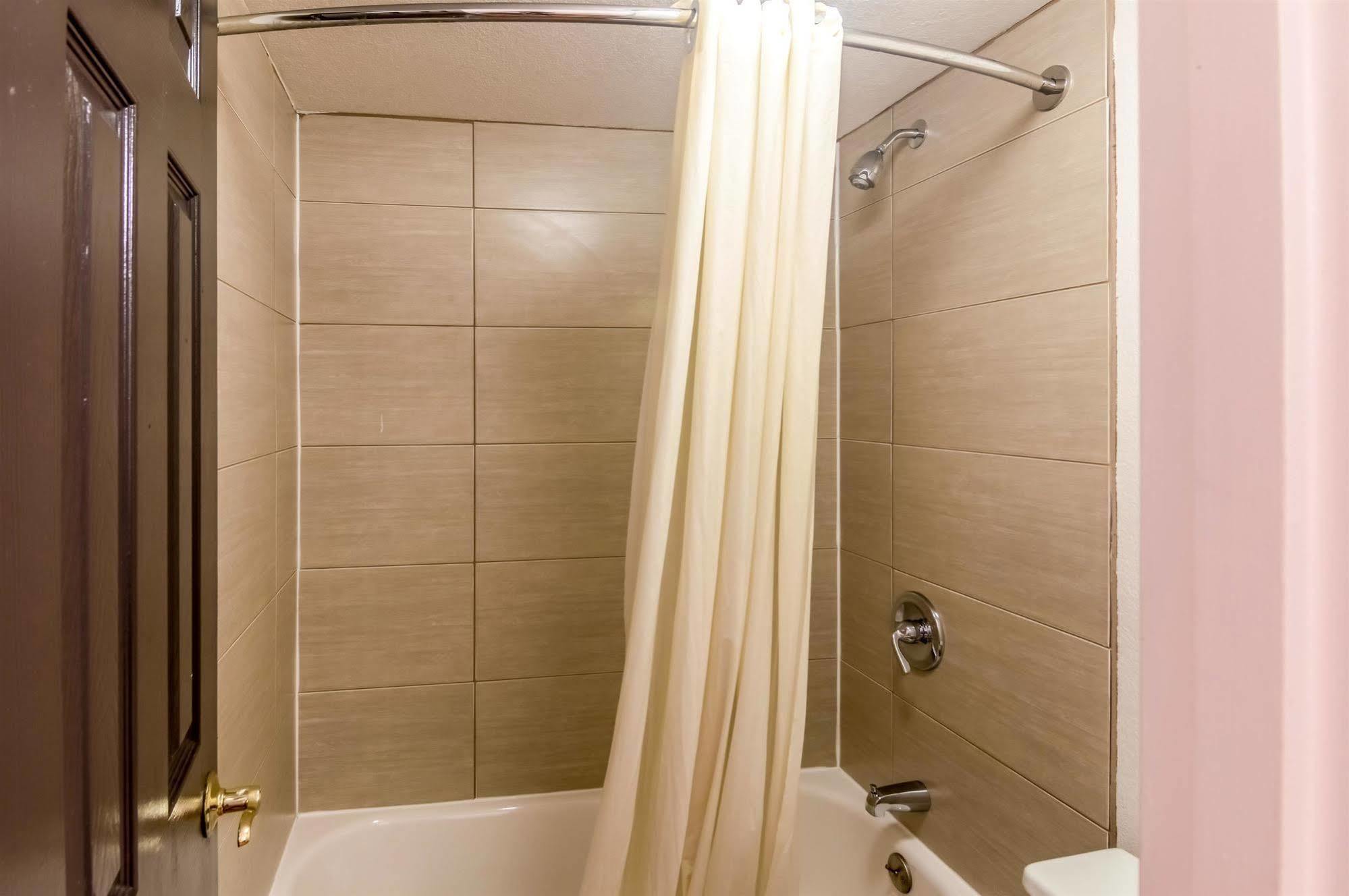 Econo Lodge Del City Dış mekan fotoğraf